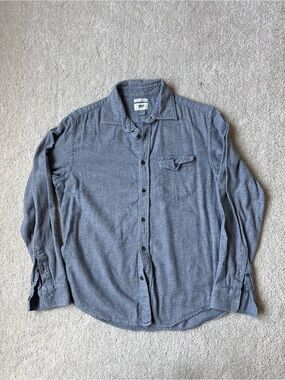 Old Navy Men's Button-Down Shirt in Heather Blue-Gray